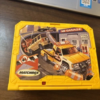 Vintage 2001 Mattel Matchbox MB GARAGE Yellow Building Case INCOMPLETE - Image 1 of 4