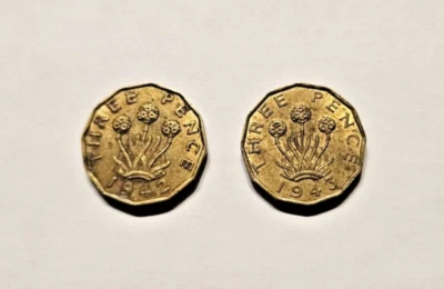 Juego de 2 Reino Unido 1942 y 1943 tres (3) peniques tres, Jorge VI, Inglaterra Foto 1 de 2