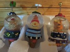 SET OF 3 SNOW GLOBE CHRISTMAS BOTTLE TOPPERS--3" HIGH---#R12-3