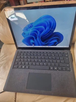 Microsoft Surface Laptop Touch - Core i5-8350 8th Gen. 8GB RAM 256GB SSD W11 Pro - Image 1 of 2