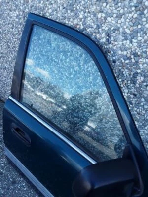 R/F Puerta Delantera Derecha Ventana Vidrio 2.0L LX 1998 HONDA CR-V L-6-B-P Foto 1 de 3