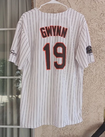 San Diego Padres Tony Gwynn Replica Jersey XL Cover