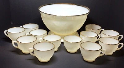 Anchor Hocking de colección? Perforadora con borde dorado crema en pedestal 12 tazas  Foto 1 de 4