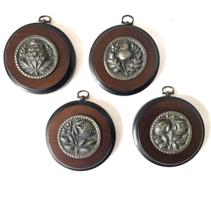 Vintage Set of 4 Peter Roberts Wood & Pewter Round 4.25" Wall Hanging Plaques. - Picture 1 of 7