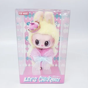 Authentischer Pop Mart LABUBU Let's Checkmate Queen Plüsch Anhänger Neu in Box - Bild 1 von 8