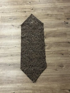 Black & Beige Table Runner – 52”x17” – Vintage Look, Textured Pattern - Bild 1 von 3