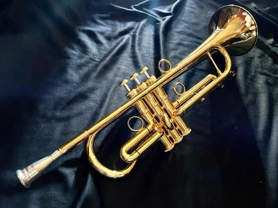 Arturo Sandoval Solista Firma Serie Bb Trompeta Leyenda Modelo Placa de Oro Foto 1 de 4