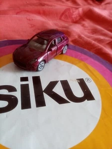 Siku 1452 2542 Porsche Macan Lila - Bild 1 von 7