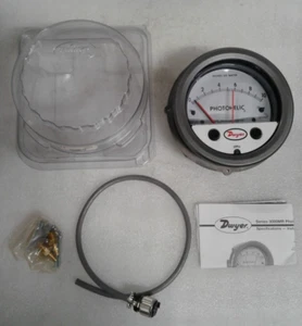 DWYER 3000MR PHOTOHELIC Pressure Switch 0-10 In.W.C. Water Column 3004MR-TP New - Picture 1 of 7