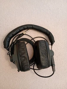 Beyerdynamic DT 150 Studio Headphones - Picture 1 of 6