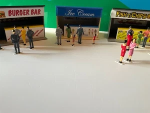 1:32 Scale Gino’s Ice Cream Hut Kiosk Building Ninco Scalextric SCX, Carrera, F1 - Picture 1 of 8