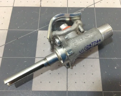 Клапан газовый для плиты Whirlpool Maytag Amana (красный) W10247744 WPW10247744 - Изображение 1 из 3