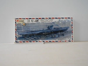 FLYHAWK DKM U-48 Type VII B Full Hull with Dock 1/700 No.FH 1101 - Bild 1 von 2