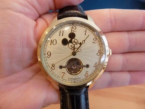 Nuevo Reloj Automático Para Hombre Elgin Tono Dorado Disney Mickey Mouse MCK814 - Imagen 1 de 8