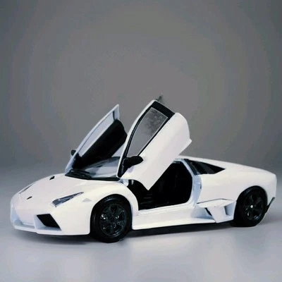 LAMBORGHINI 2007 REVENTON model diecast 1:24 Off-Withe F22 raptor style Bburago - Immagine 1 di 4
