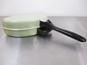 Kitchen Pride by MIRRO~ Nonstick Folding Omelet Fry Pan Green~ '70's Super nice - Picture 1 of 18