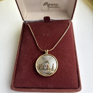Vintage Reed & Barton Damascene Dutch Windmill Pendant Gold Tone Necklace NIB - Picture 1 of 10