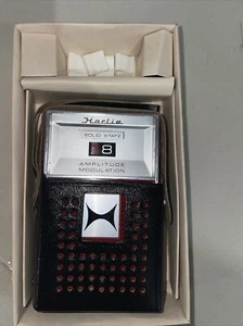 Harlie Model 880 Solid State Radio  - Picture 1 of 4