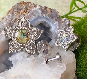 PAIR Abalone Centered Tribal Flower Screw Fit Tunnels Plugs Earlets Gauges - Picture 1 of 11