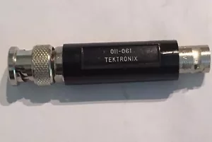Atenuador Tektronix 011-061 10X 20 dB 75 ohmios 1/2 vatio - Imagen 1 de 2