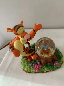 Statuina vintage Disney Store Tigre e Roo globo di neve - Foto 1 di 5