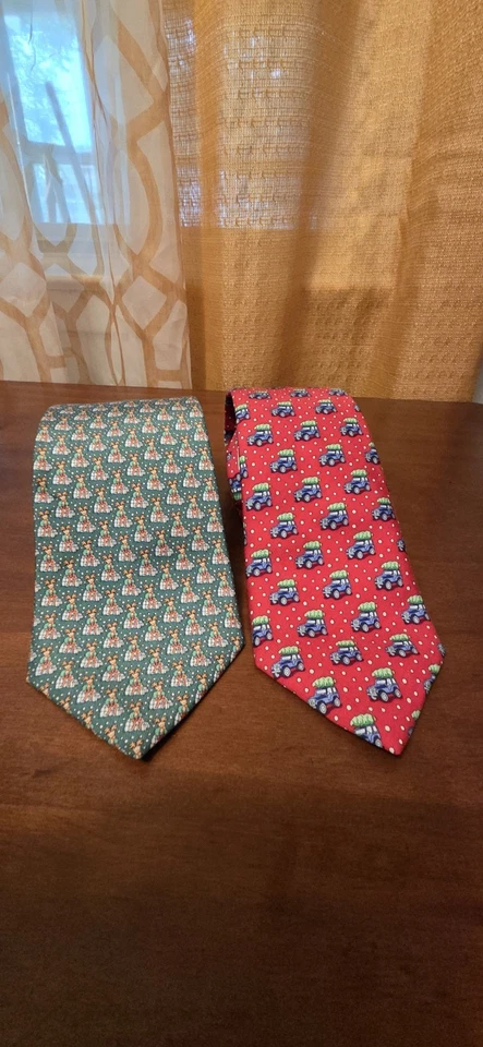Corbata Vineyard Vines tema de Navidad 100 % seda roja y verde EE. UU. 2 piezas Foto 1 de 4
