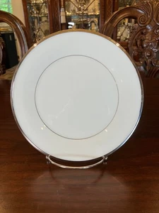 Solitaire by Lenox - One Vintage Platinum Edge Salad Plate - Picture 1 of 3