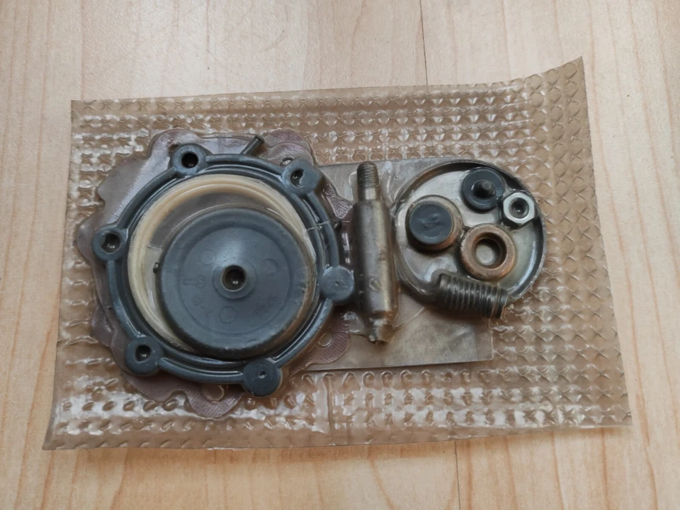 Lada NIVA 4WD FUEL PUMP OVERHAUL SET - Image 1 of 1