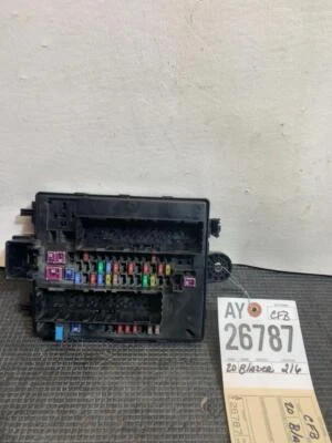 2019 - 2024 CHEVROLET BLAZER FUSE RELAY JUNCTION BOX MODULE UNIT OEM 84412832 Foto 1 de 4