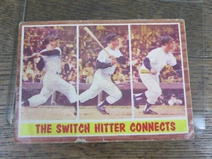 Tarjeta 1962 Topps # 318 Mickey Mantle The Switch Hitter Connects Yankees ÁSPERA - Imagen 1 de 7