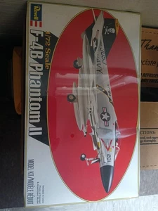 Revell F-4B Phantom II 1/72 Scale Model Kit Sealed 1975 - Complete - Picture 1 of 2