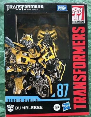 Transformers Dark Of The Moon Studio Series 87 BUMBLEBEE Action Figure - Image 1 of 4