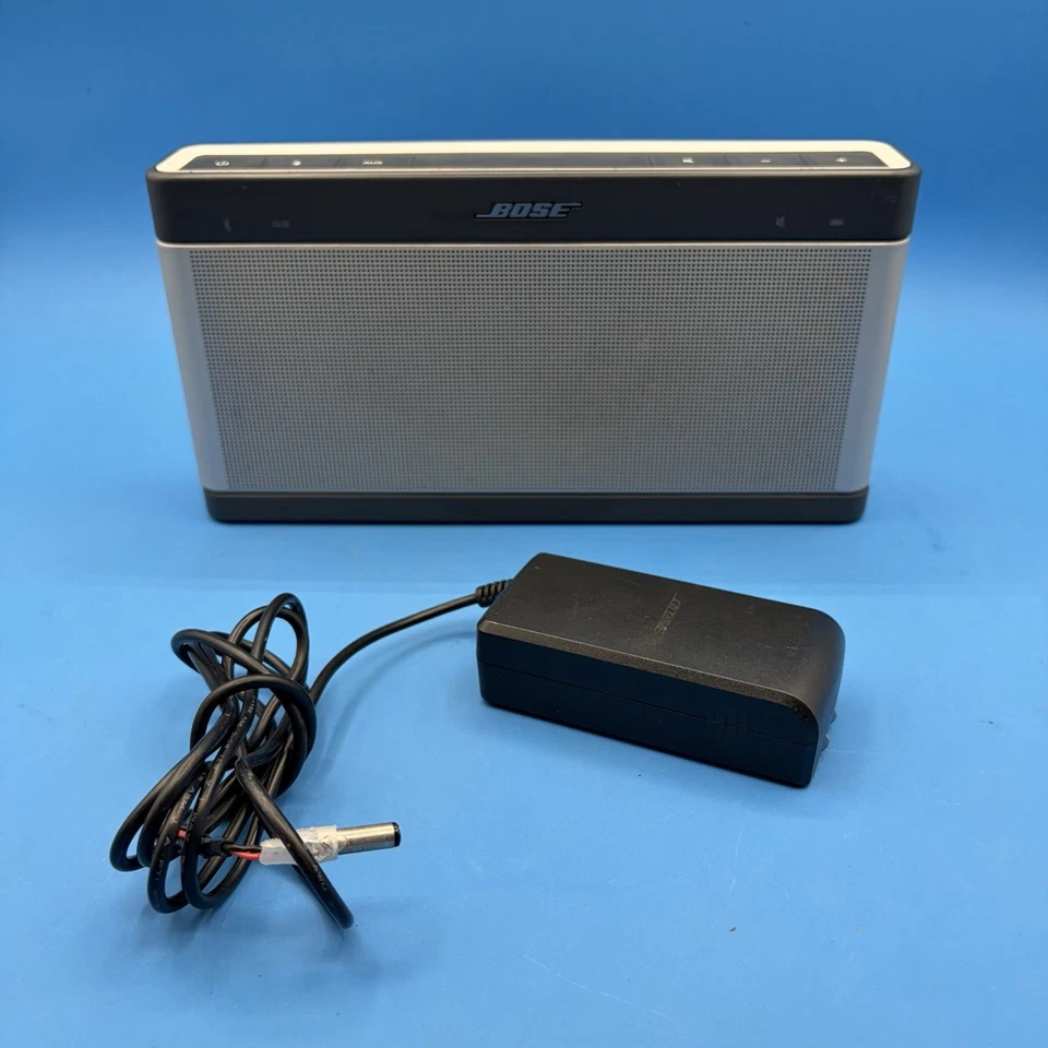 Bose SoundLink  III Bluetooth Speaker Gray Model 414255 w/ Power Supply - Tested - Image 1 of 4
