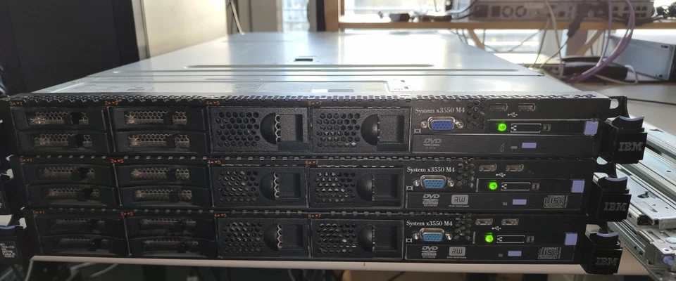 Rack-Server IBM x3550 M4, 2x Xeon E5-2660 je 8C 2.2GHz, 192 GB RAM, diskless - Bild 1 von 4