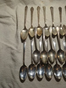 28 Silverplated Antique to Vintage PLACE or TABLESPOONS 7"-8" No Monograms - Picture 1 of 17