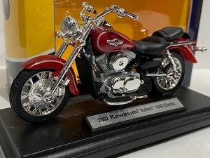 1:18 Kawasaki Vulcan 1500 Classic 2002 Welly Legendary bikes Diecast Motorcycle - Picture 1 of 6