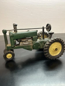 Trattore modellino agricolo verde ghisa vintage 1937 modello G John Deere R3 - Foto 1 di 12