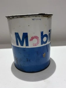 Vintage Mobil Oil Tin Can 2.5kg Pegasus Logo Australia Garage Decor Petrol - Picture 1 of 7