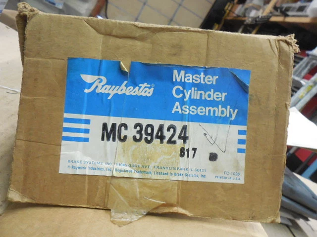 1983 - 1986 Fits Buick Century Brake Master Cylinder MC 39424 130.62052 - Image 1 of 4