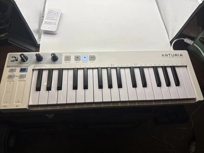 Arturia KeyStep - 32-Key Controller & Sequencer - USB/MIDI/CV Keyboard  - Image 1 of 4
