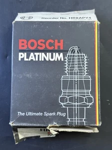 New Bosch Platinum Spark Plug HR8APY4 PACK OF 4 Vm04 - Picture 1 of 3