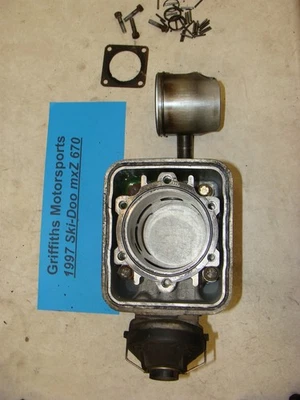 Ski-Doo MXZ 670 1997 cilindro pistón jarra barril anillo 77,9 mm 6923-194 Foto 1 de 4