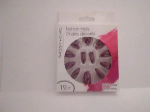 Sassy+Chic Fashion Nails Black white Glue Not Included - Picture 1 of 2