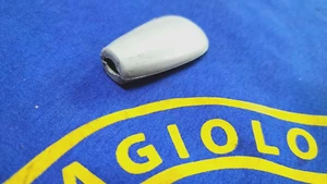 POMELLO FIAT 500 C-1100-1300 LEVA DEVIOLUCE TERGI PLASTICA OVALE GRIGIA 40mm. - Foto 1 di 10