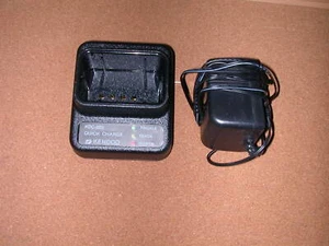 KENDOO KDC-250 Drop In Charger Single Quick for Maxon SA1270 Radio - Picture 1 of 2