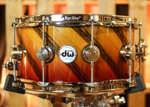 DW 6.5x14 Collector's Maple VLT Twisted European Walnut Snare Drum - SO#1404201 - Picture 1 of 6