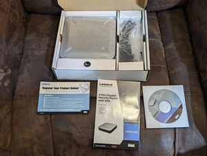 Linksys Cisco RVS4000 4-Port Gigabit Security Router VPN Small Business Opened - Picture 1 of 5