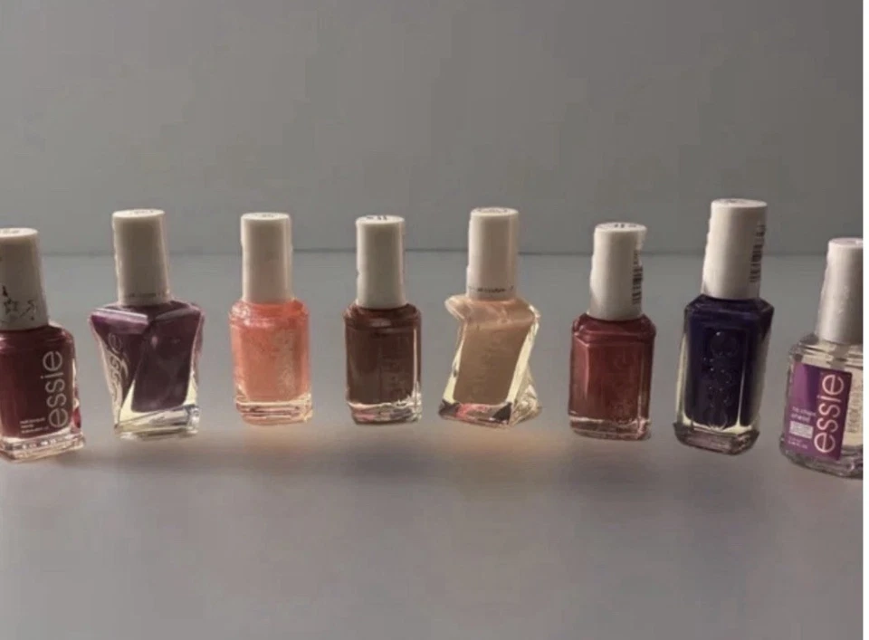 Lote de 8 esmaltes de uñas Essie — tamaño completo — nuevos — tonos mixtos y capa superior Foto 1 de 3