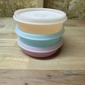 De colección Tupperware Little Wonders Snack Bowls Rosa Azul Desteñido Naranja Tapa Transparente 4” x 1 - Imagen 1 de 24