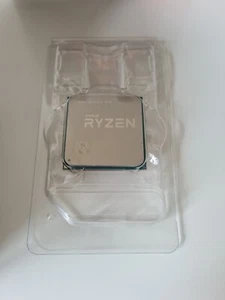 AMD Ryzen 5 1400 3.2 GHz Quad-Core Processor with Wraith Stealth Cooler - Afbeelding 1 van 7